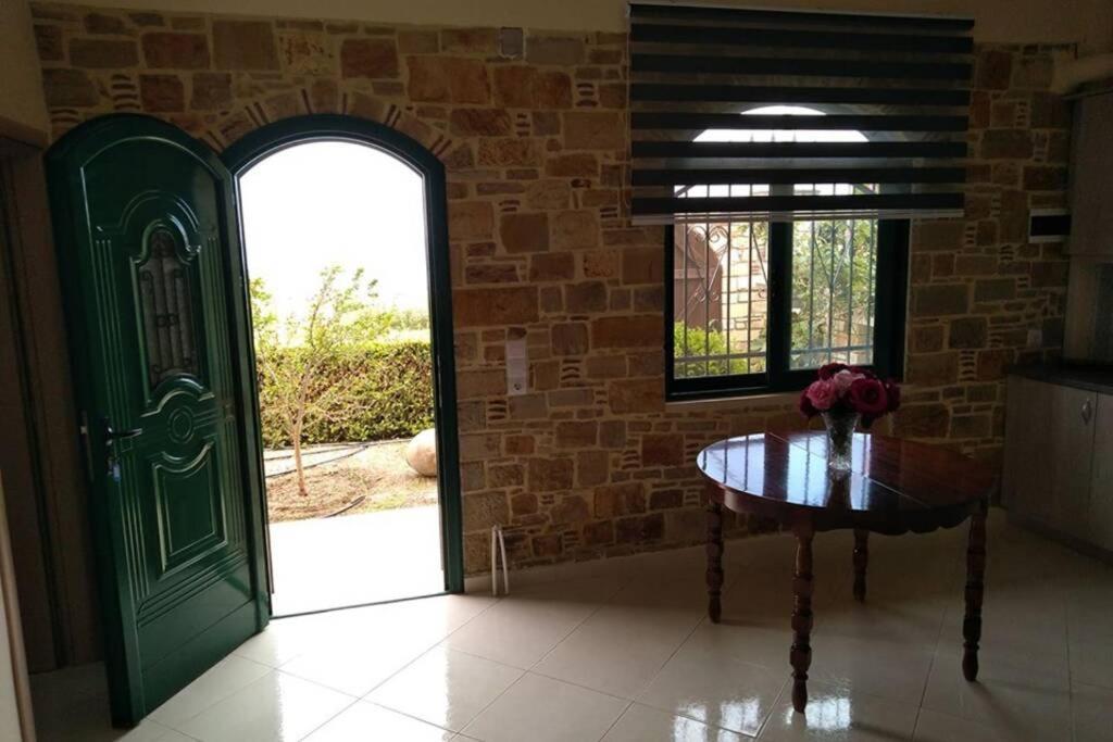 Villa Roses-Mourteri Dış mekan fotoğraf